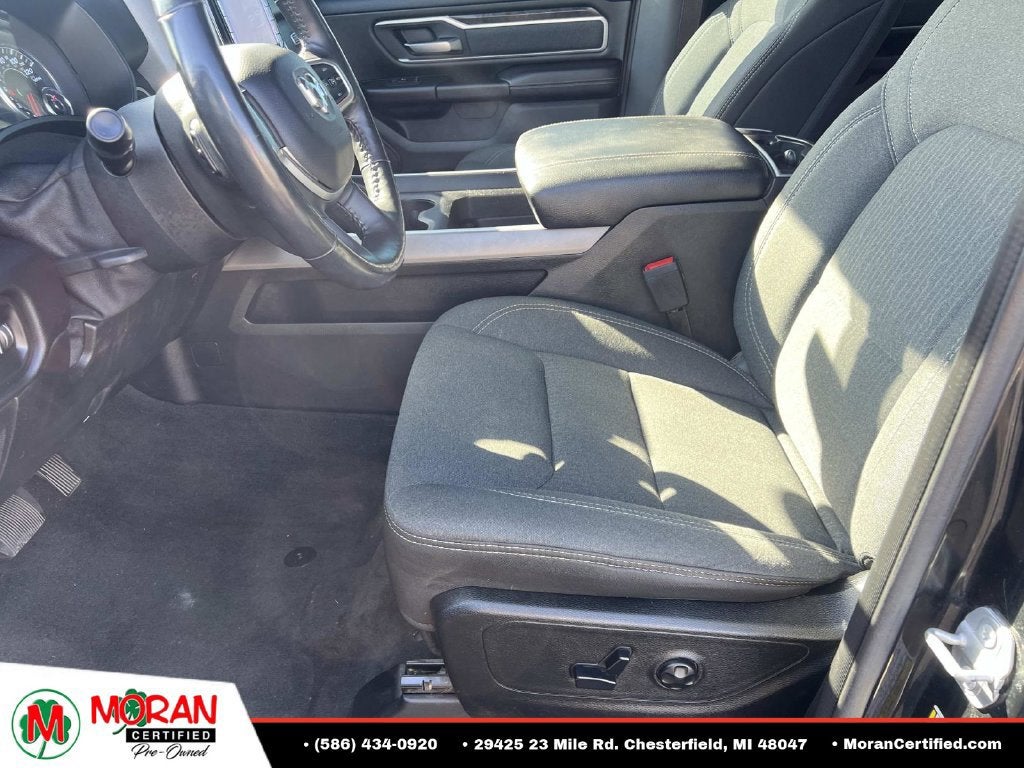 2020 RAM 1500 Big Horn Crew Cab 4x4 5'7" Box