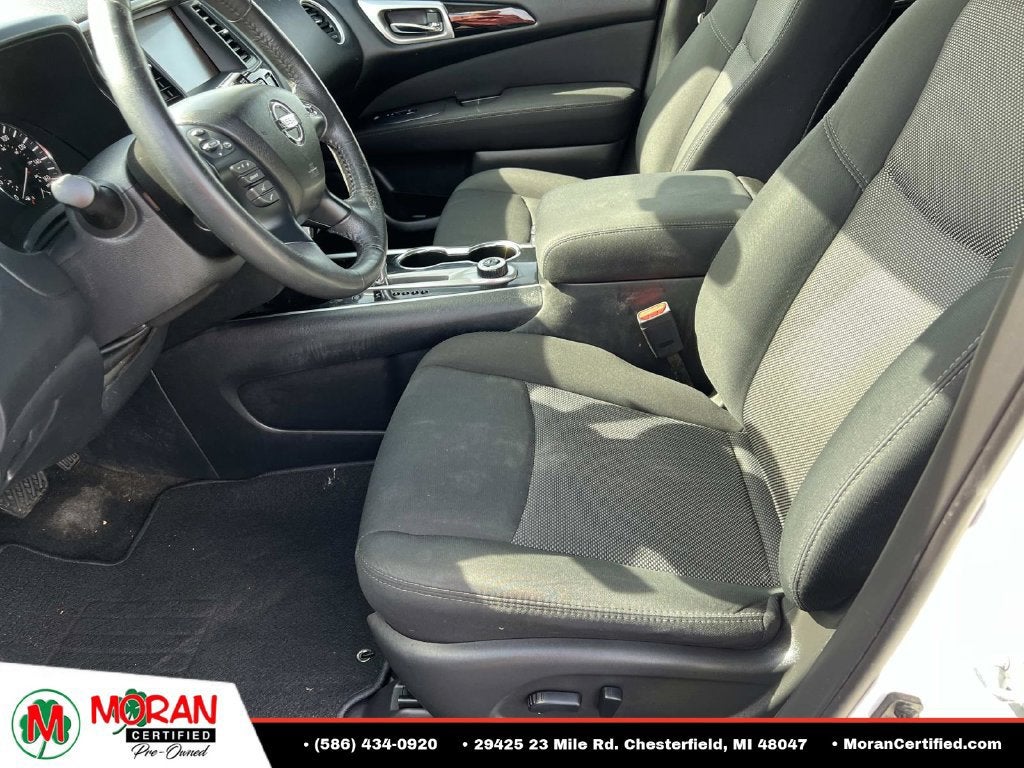 2017 Nissan Pathfinder SV