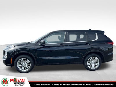 2022 Mitsubishi Outlander ES
