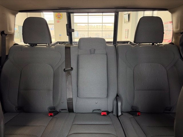2020 RAM 1500 Big Horn Crew Cab 4x4 5'7' Box