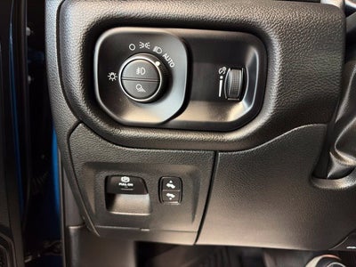 2024 RAM 1500 Big Horn Crew Cab 4x4 5'7' Box