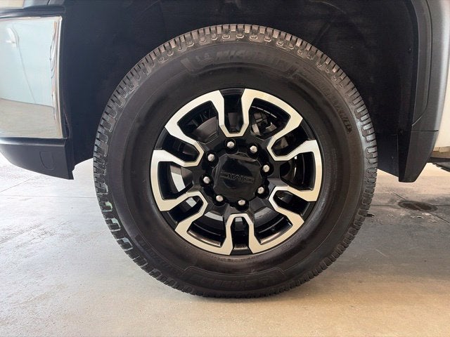2022 GMC Sierra 2500HD 4WD Crew Cab Standard Bed SLT