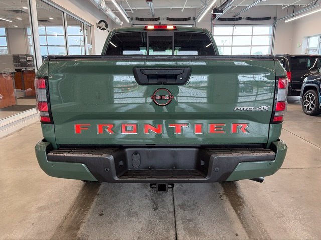 2022 Nissan Frontier Crew Cab PRO-4X 4x4