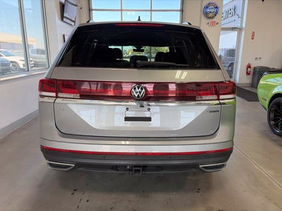 2026 Volkswagen Atlas SE with Technology