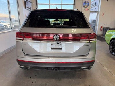 2026 Volkswagen Atlas SE with Technology