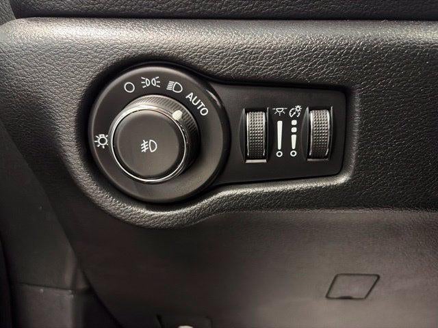 2024 Chrysler Pacifica Hybrid Premium S Appearance Pkg