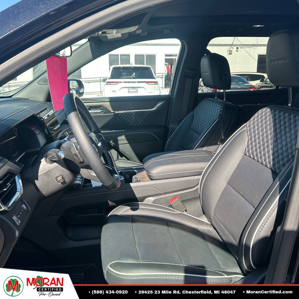 2025 GMC Acadia Denali