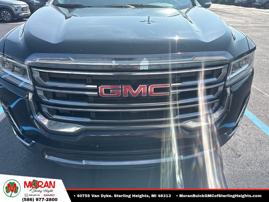 2023 GMC Acadia AT4