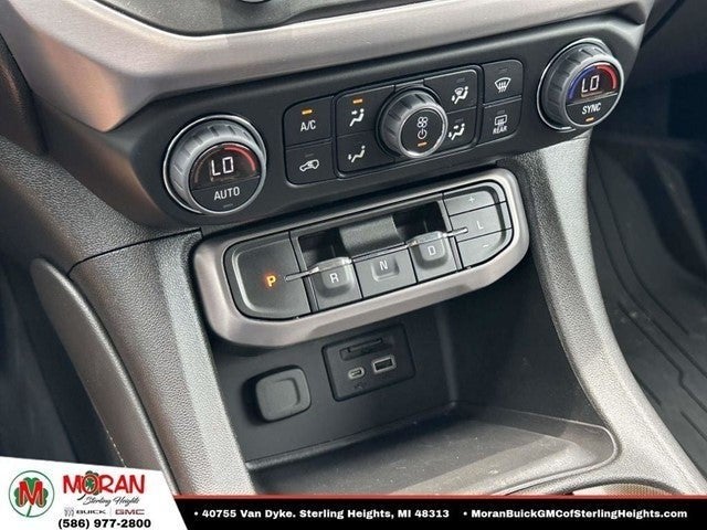 2023 GMC Acadia AT4