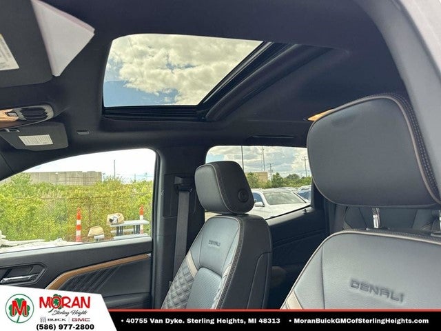 2024 GMC Canyon 4WD Denali