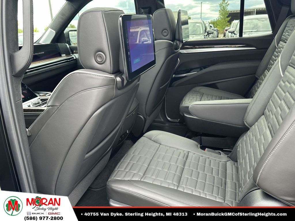 2025 Cadillac Escalade Sport Platinum