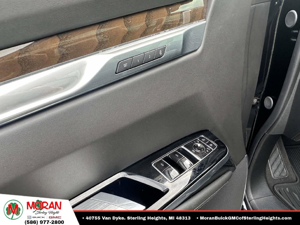 2025 Cadillac Escalade Sport Platinum