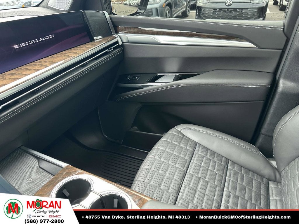 2025 Cadillac Escalade Sport Platinum
