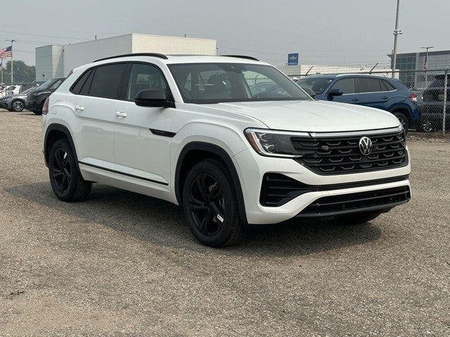 2026 Volkswagen Atlas Cross Sport 2.0T SEL R-Line Black