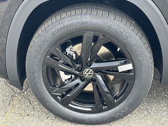 2026 Volkswagen Atlas Cross Sport 2.0T SEL R-Line Black