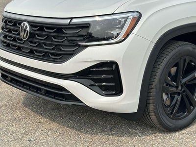 2026 Volkswagen Atlas Cross Sport 2.0T SEL R-Line Black