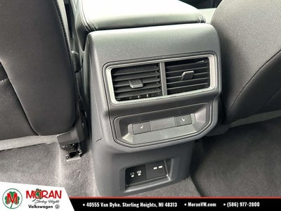 2024 Volkswagen Atlas Cross Sport 2.0T SEL R-Line