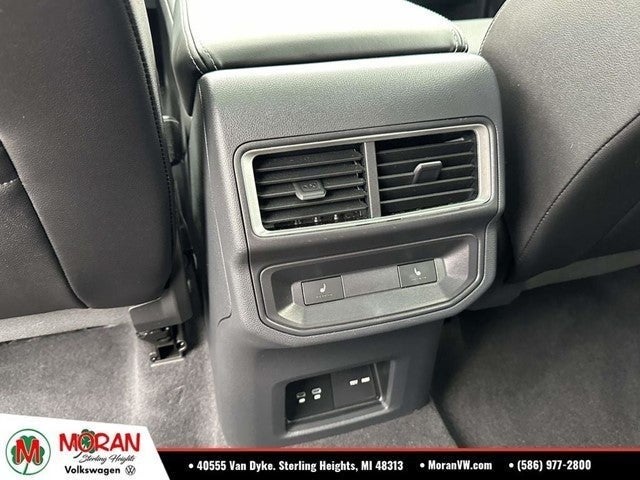 2024 Volkswagen Atlas Cross Sport 2.0T SEL R-Line