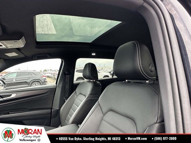 2024 Volkswagen Atlas Cross Sport 2.0T SEL R-Line