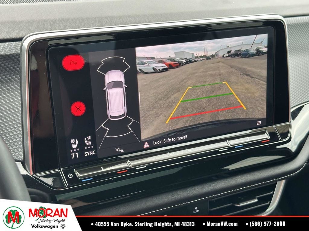 2024 Volkswagen Atlas Cross Sport 2.0T SEL R-Line