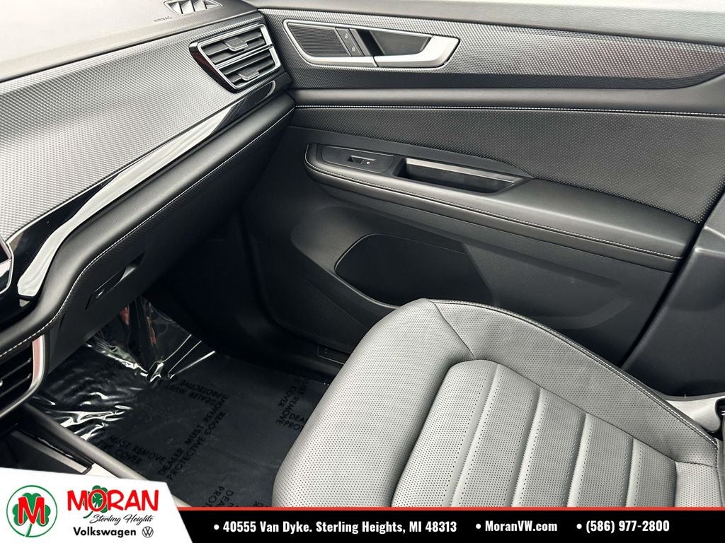 2024 Volkswagen Atlas Cross Sport 2.0T SEL R-Line