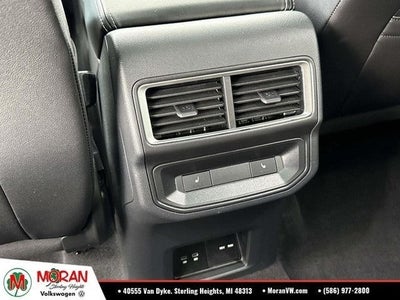 2025 Volkswagen Atlas Cross Sport 2.0T SEL R-Line Black