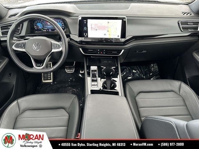 2025 Volkswagen Atlas Cross Sport 2.0T SEL R-Line Black