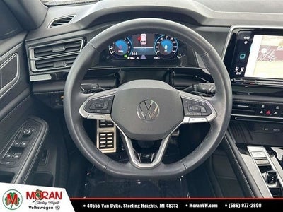 2025 Volkswagen Atlas Cross Sport 2.0T SEL R-Line Black