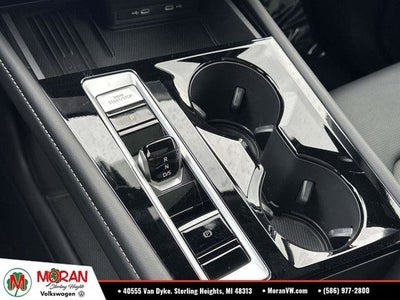 2025 Volkswagen Atlas Cross Sport 2.0T SEL R-Line Black