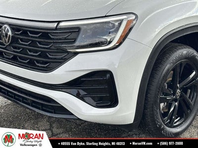 2025 Volkswagen Atlas Cross Sport 2.0T SEL R-Line Black