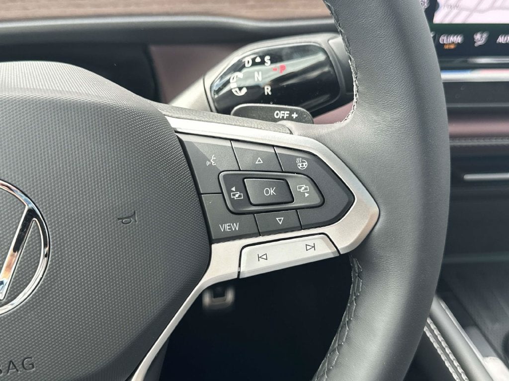2027 Volkswagen Atlas SEL Premium R-Line