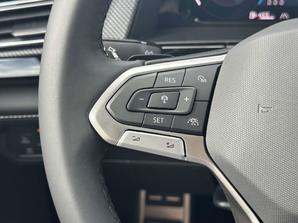 2026 Volkswagen Atlas Cross Sport SEL Premium R-Line