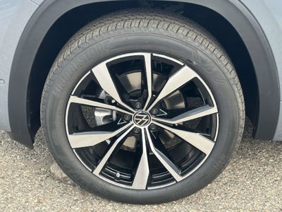 2026 Volkswagen Atlas Cross Sport SEL Premium R-Line