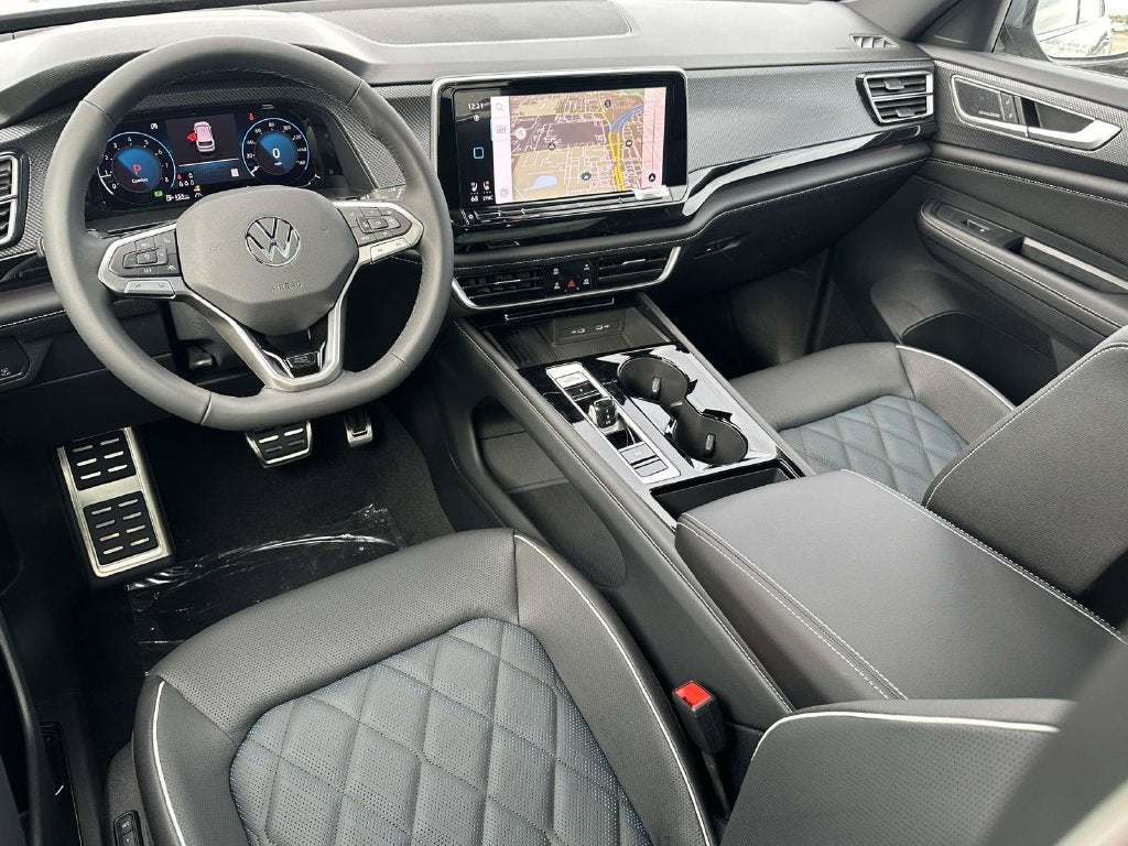 2026 Volkswagen Atlas Cross Sport SEL Premium R-Line