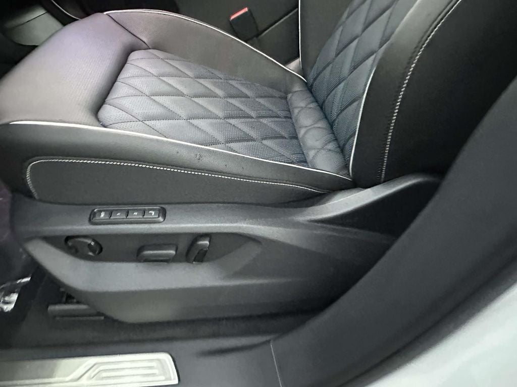 2026 Volkswagen Atlas Cross Sport SEL Premium R-Line