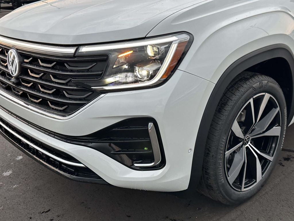 2026 Volkswagen Atlas Cross Sport SEL Premium R-Line