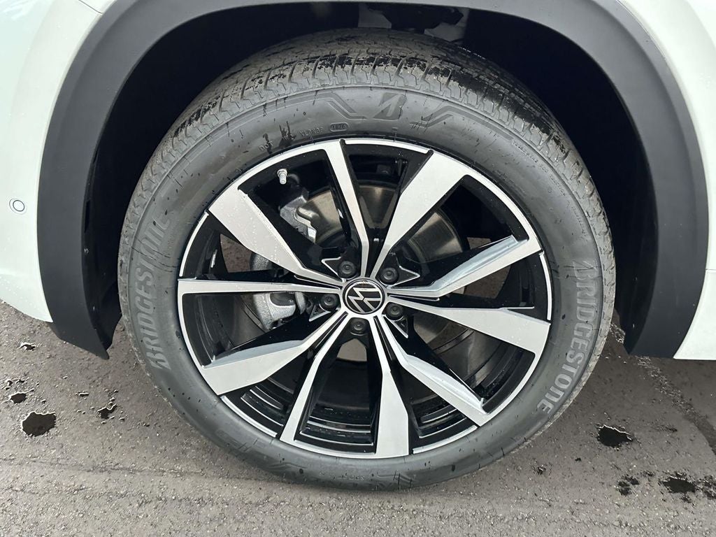2026 Volkswagen Atlas Cross Sport SEL Premium R-Line