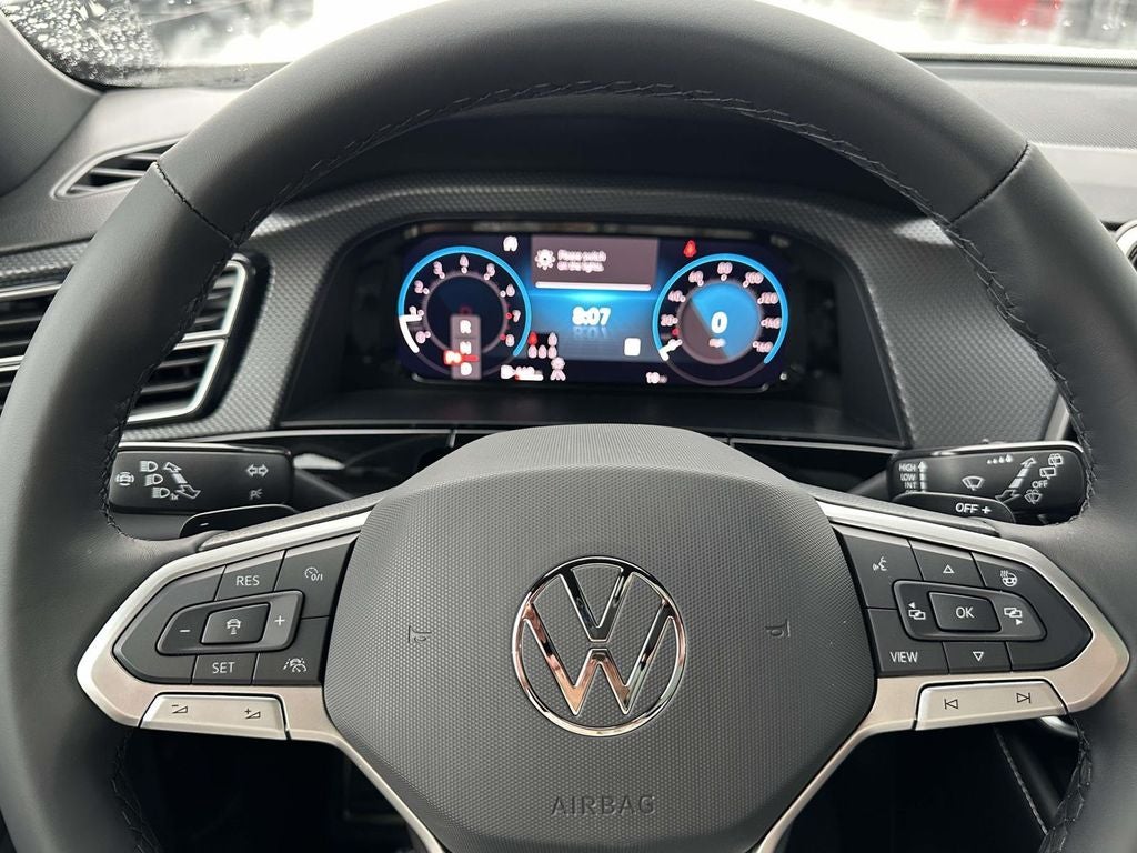 2026 Volkswagen Atlas Cross Sport SEL Premium R-Line