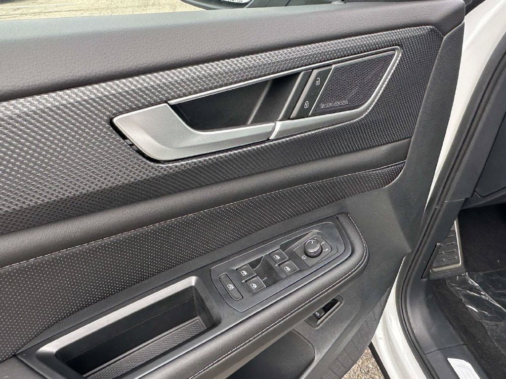 2026 Volkswagen Atlas Cross Sport SEL Premium R-Line