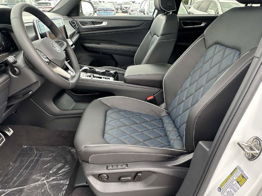2026 Volkswagen Atlas Cross Sport SEL Premium R-Line