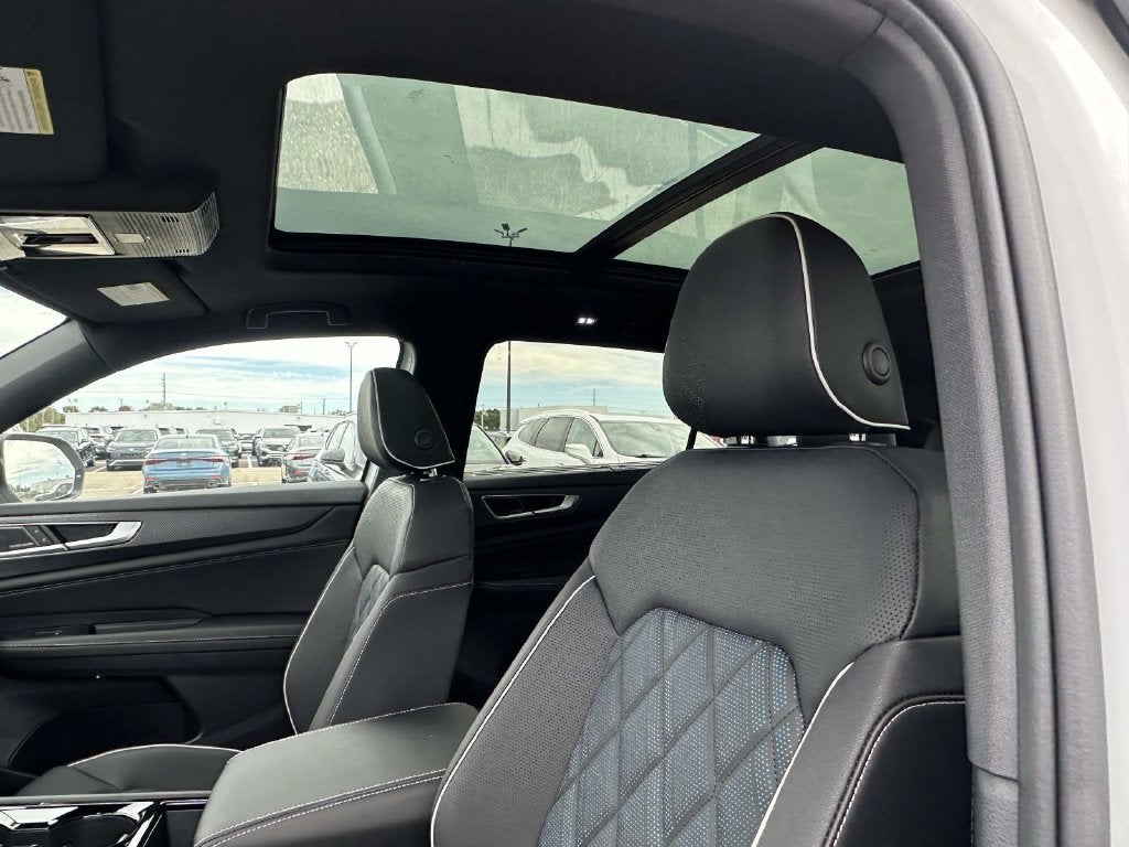 2026 Volkswagen Atlas Cross Sport SEL Premium R-Line