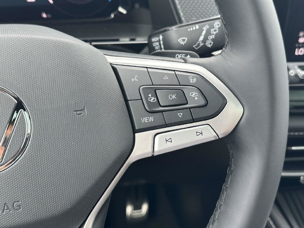 2026 Volkswagen Atlas Cross Sport SEL Premium R-Line