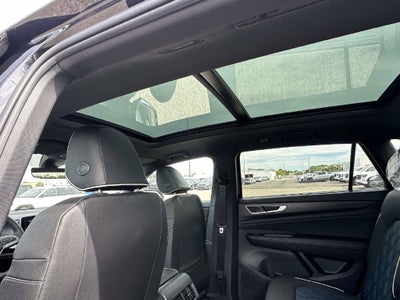 2026 Volkswagen Atlas Cross Sport SEL Premium R-Line