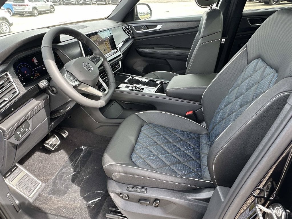 2026 Volkswagen Atlas Cross Sport SEL Premium R-Line