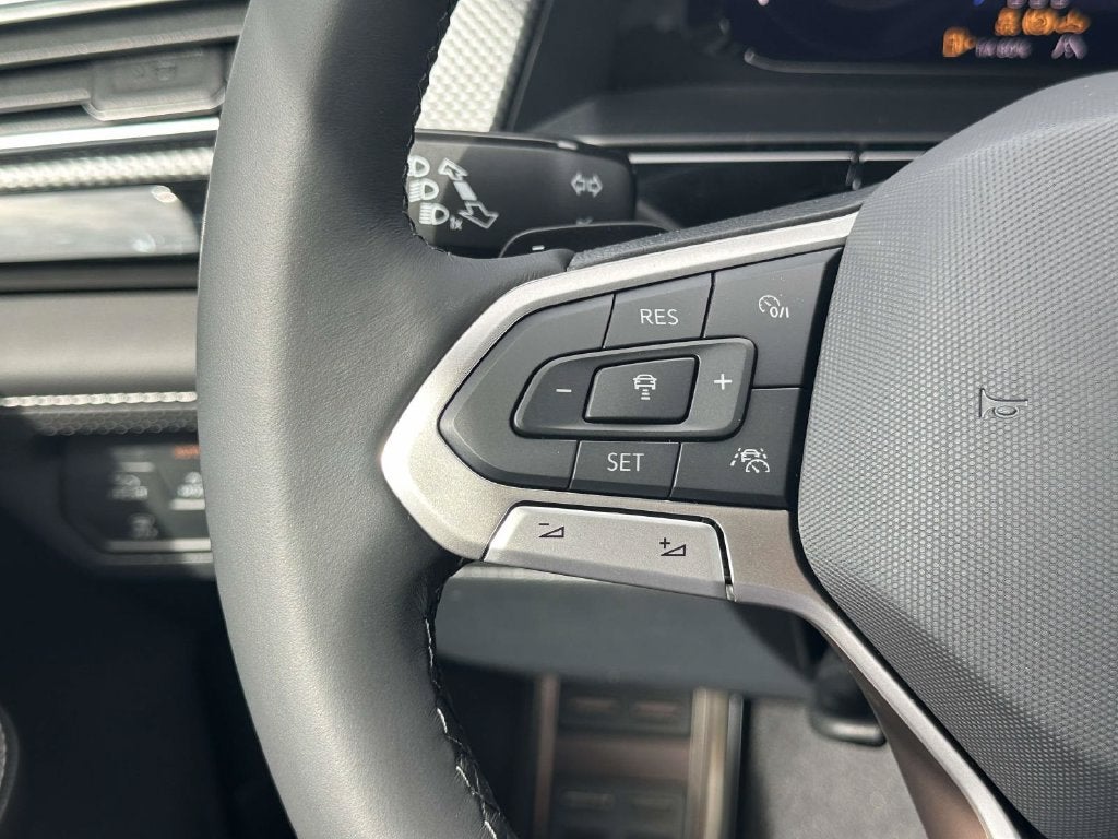 2026 Volkswagen Atlas Cross Sport SEL Premium R-Line