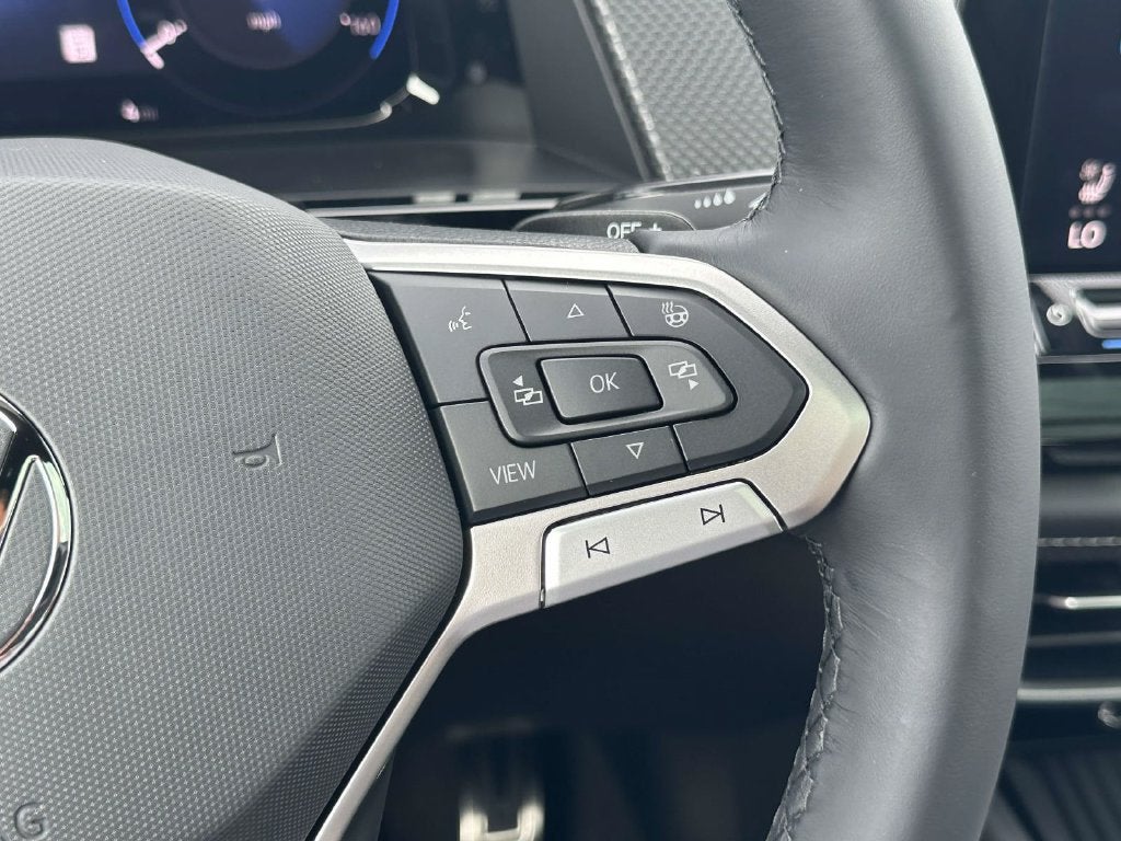2026 Volkswagen Atlas Cross Sport SEL Premium R-Line