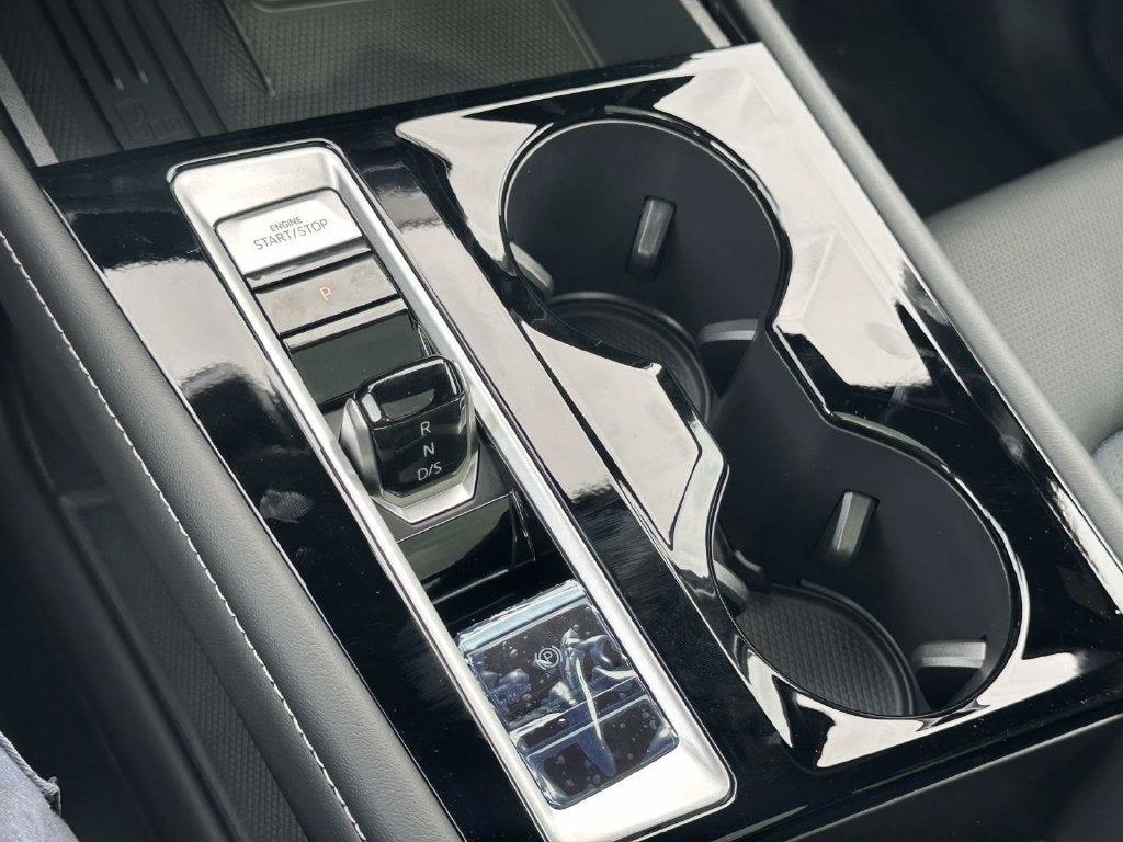 2026 Volkswagen Atlas Cross Sport SEL Premium R-Line