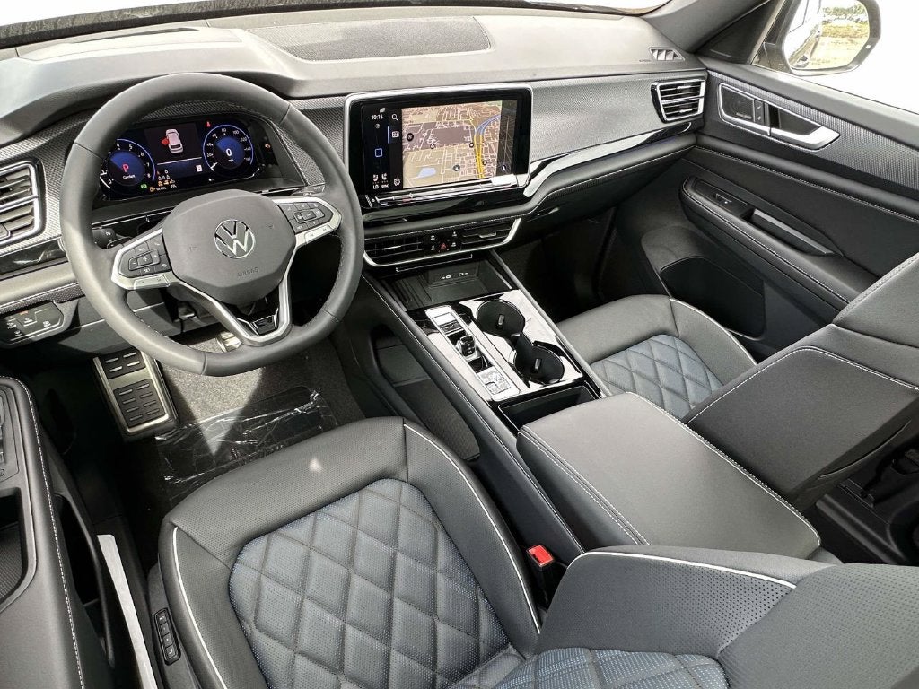 2026 Volkswagen Atlas Cross Sport SEL Premium R-Line