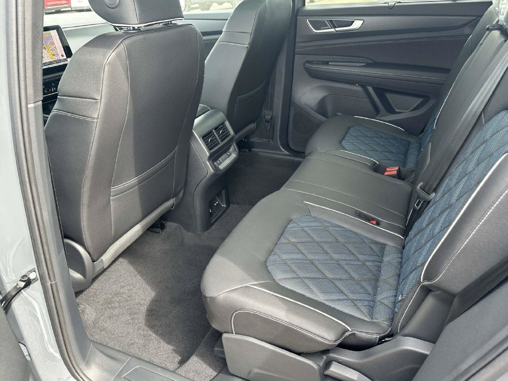 2026 Volkswagen Atlas Cross Sport SEL Premium R-Line