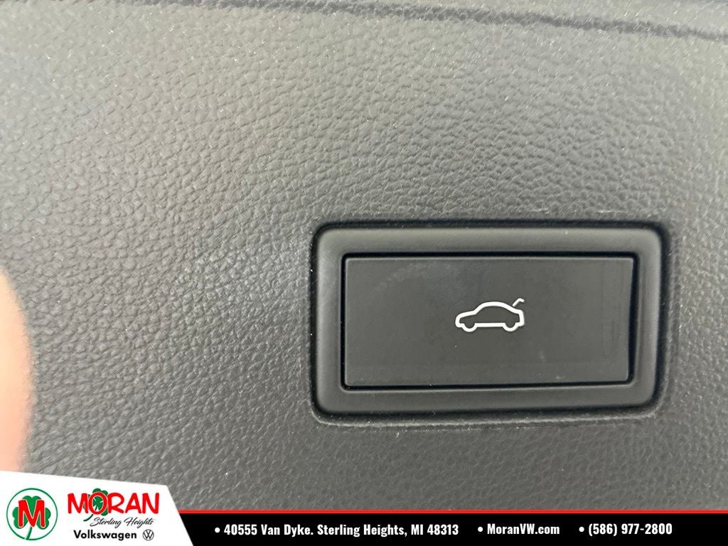 2023 Volkswagen Atlas Cross Sport 3.6L V6 SEL Premium R-Line